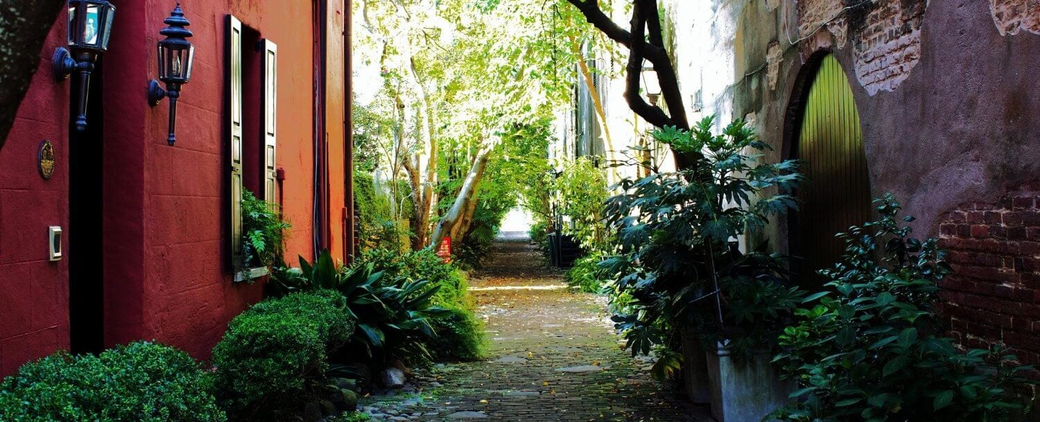 alley in charleston