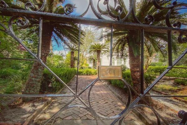 Buy a historic home in Charleston