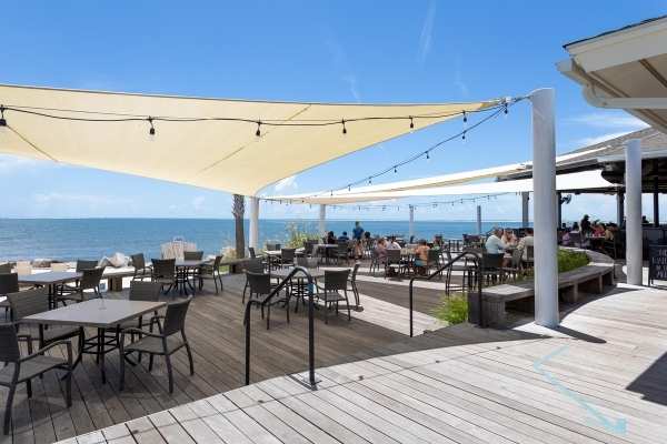 Beach Club Dining at Pelican's Nest
