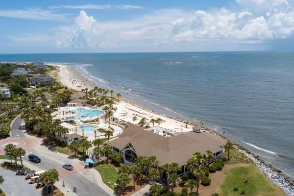 Poolside Dining at Seabrook Island Club