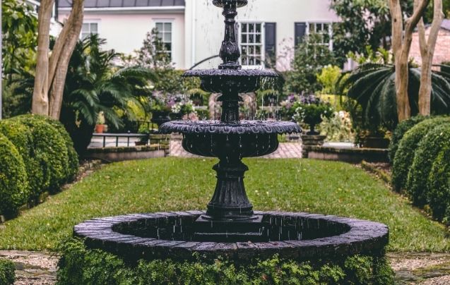 Wraggborough Charleston Garden District